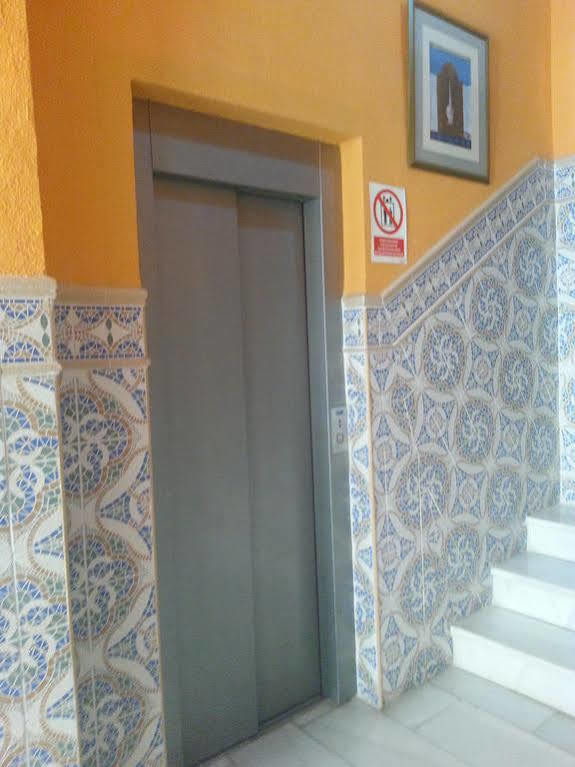 Hostal Tilos Malaga Zewnętrze zdjęcie